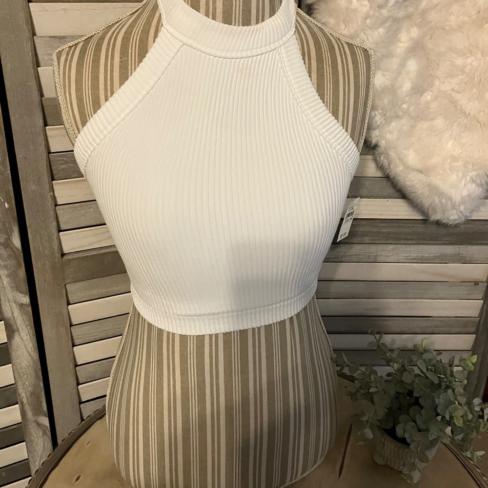 Nwt! Crop top